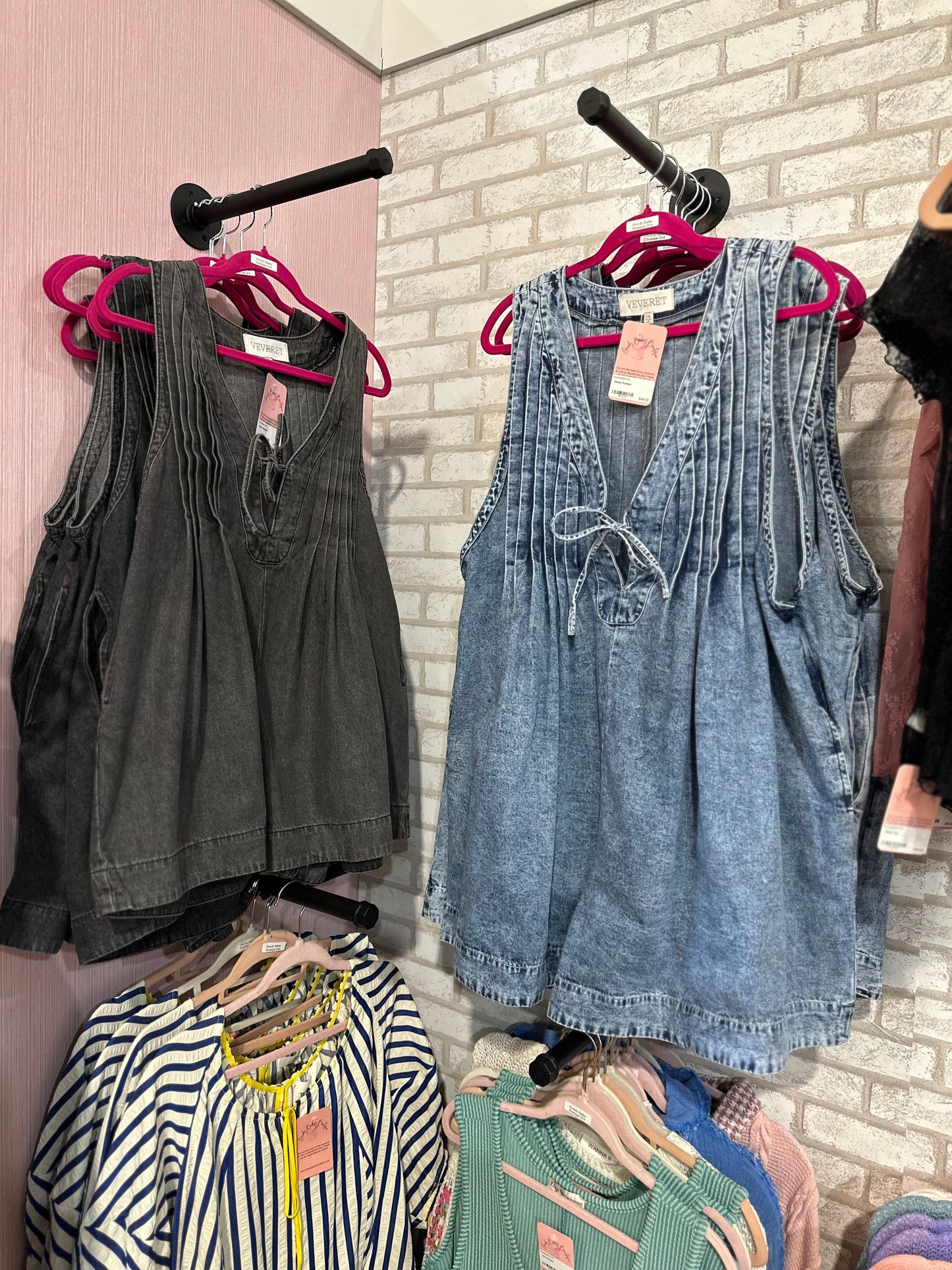 Curvy Size V-neck Sleeveless Denim Romper